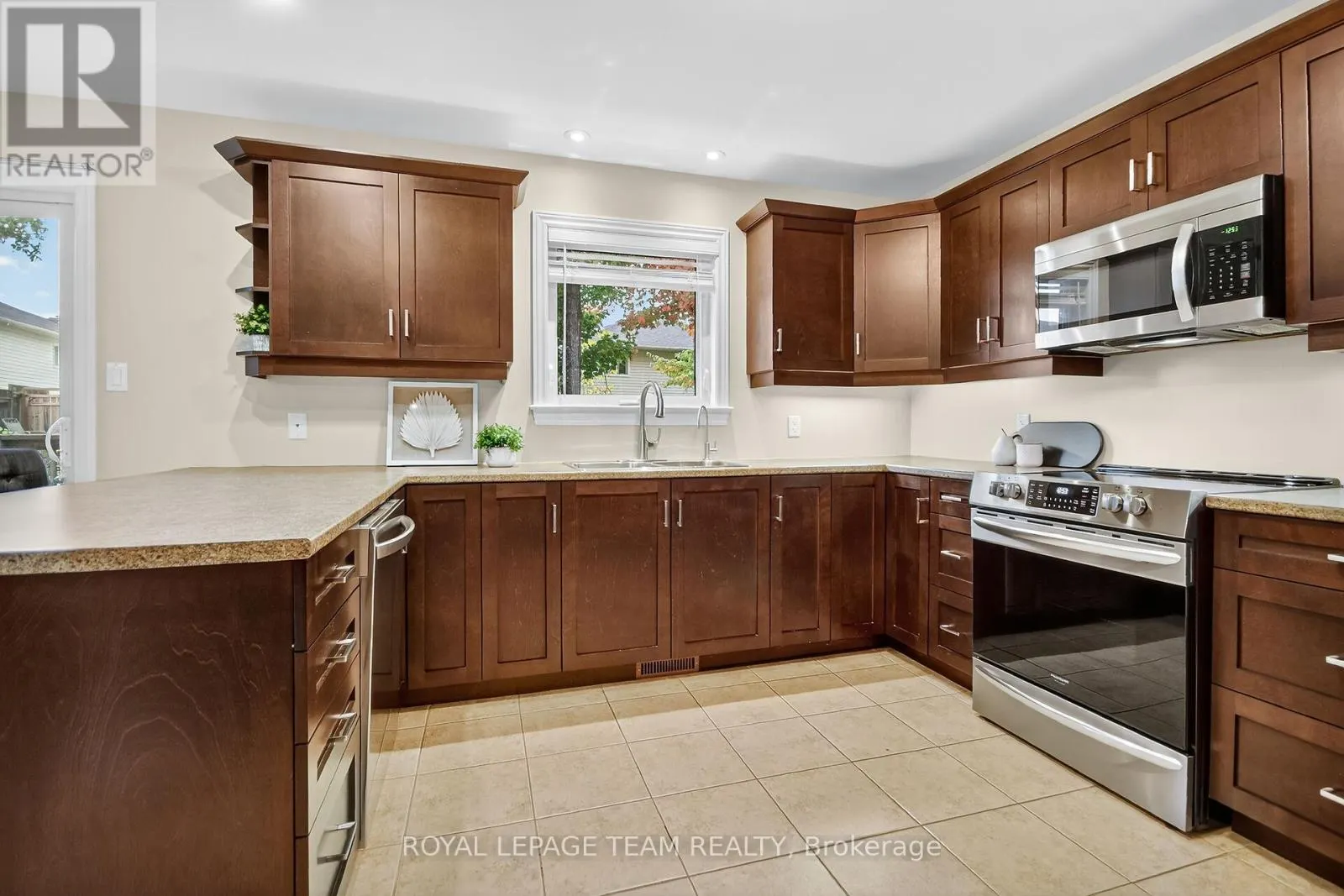 124 COMBA DRIVE