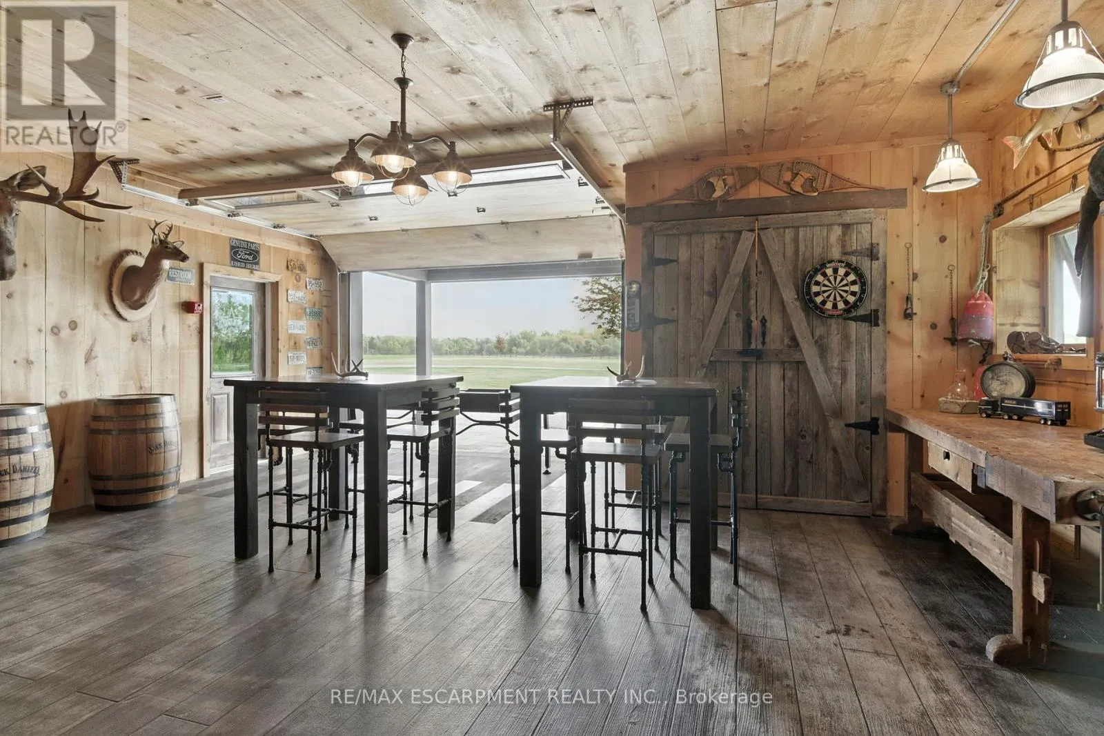 437 6TH CONCESSION ROAD E