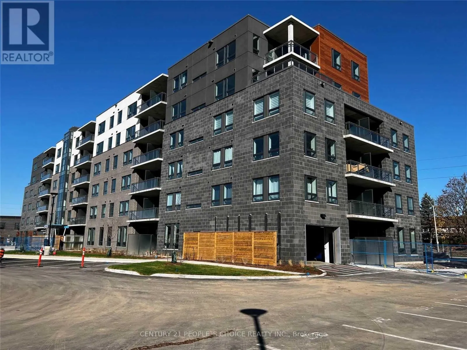 316 - 26 LOWES ROAD W