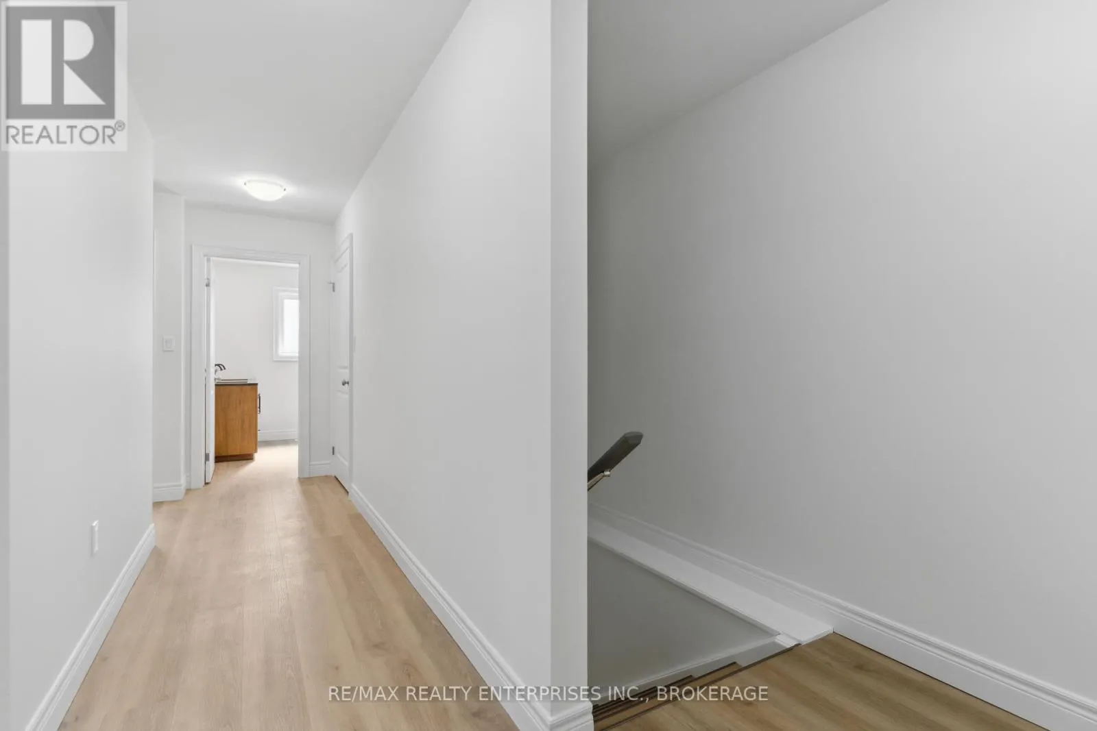 40 MCMASTER AVENUE