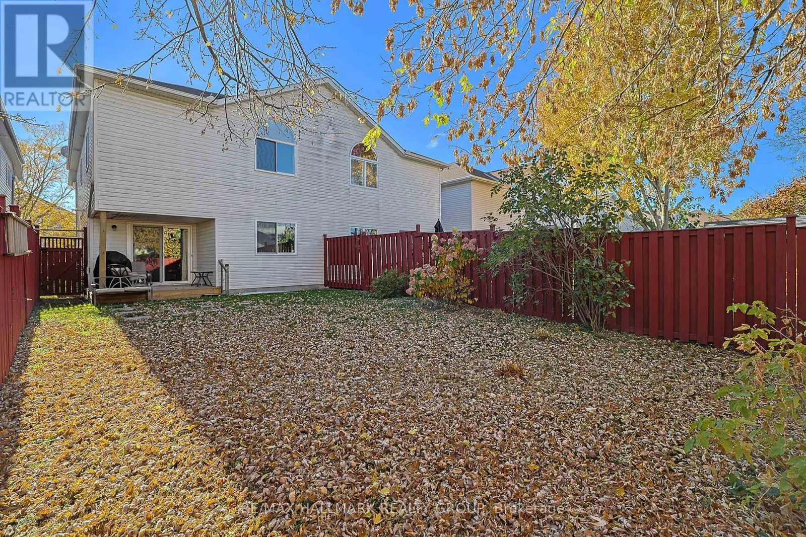 24 CASTLE GLEN CRESCENT