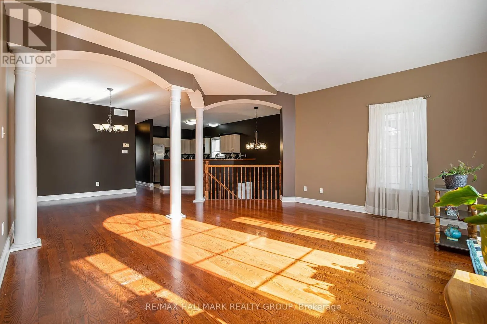 24 CASTLE GLEN CRESCENT
