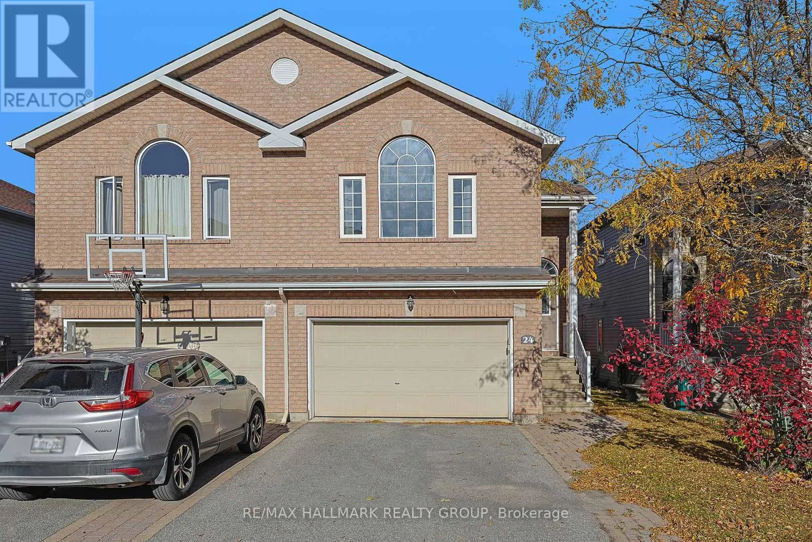 24 CASTLE GLEN CRESCENT