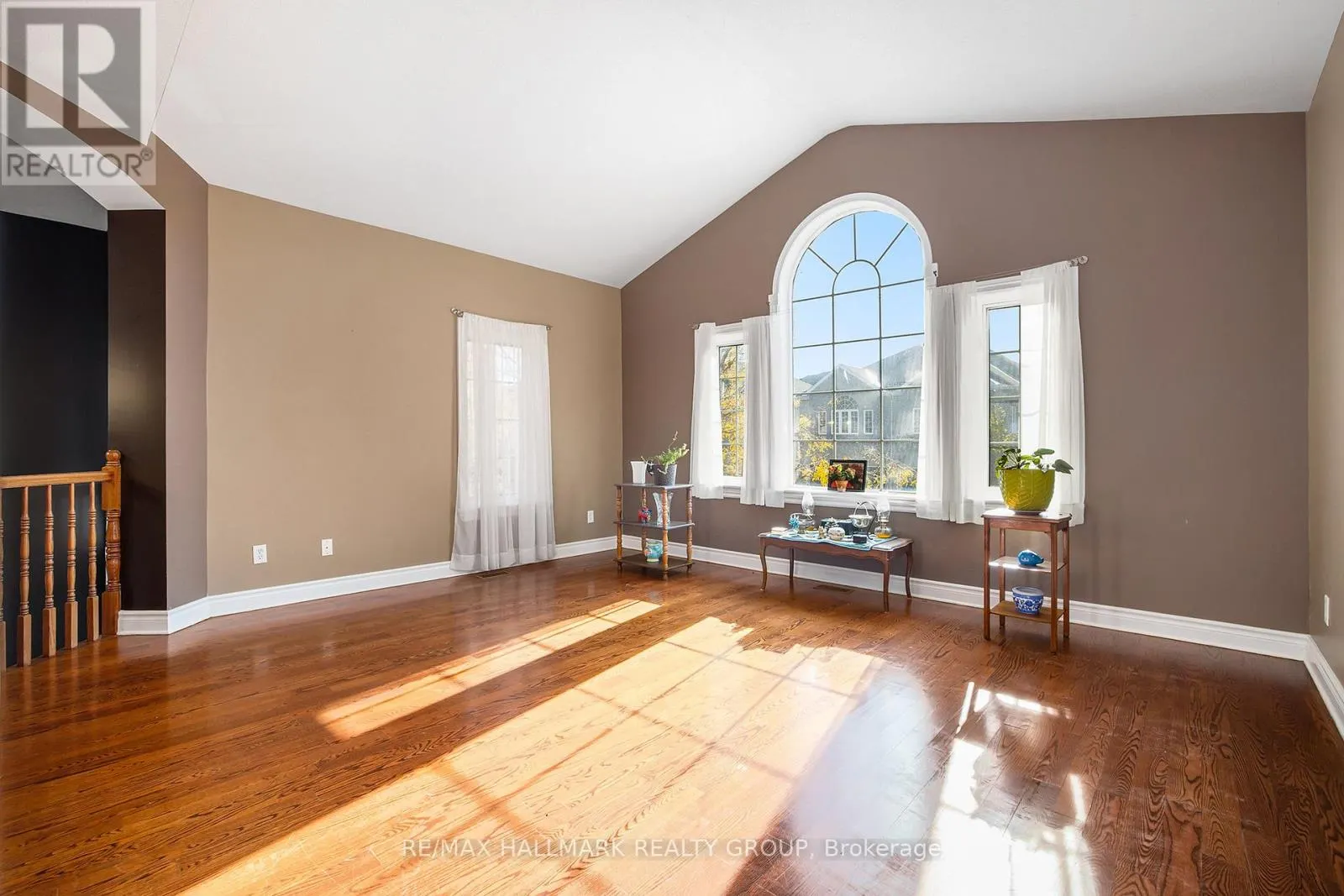 24 CASTLE GLEN CRESCENT