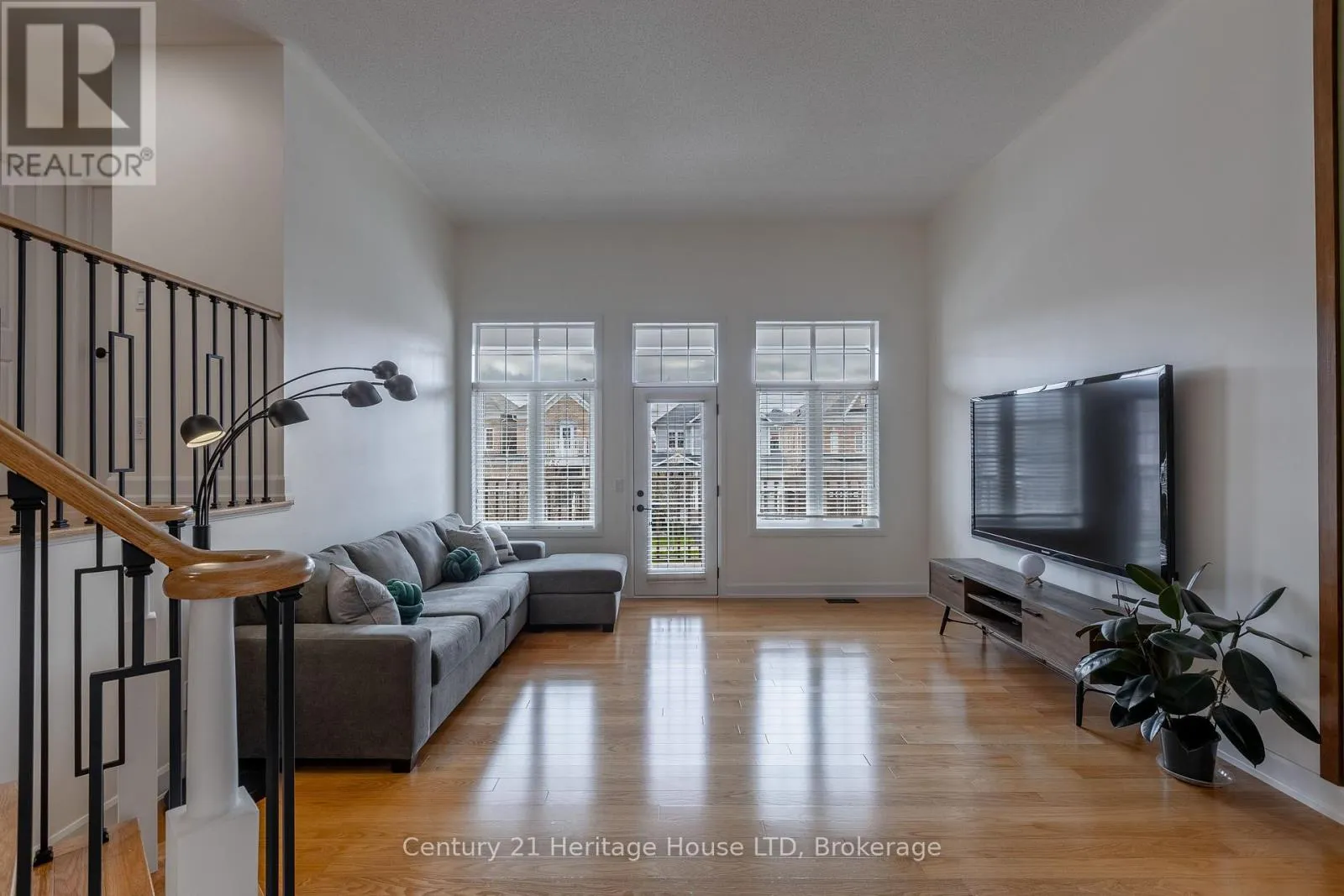 5 JUNEBERRY ROAD