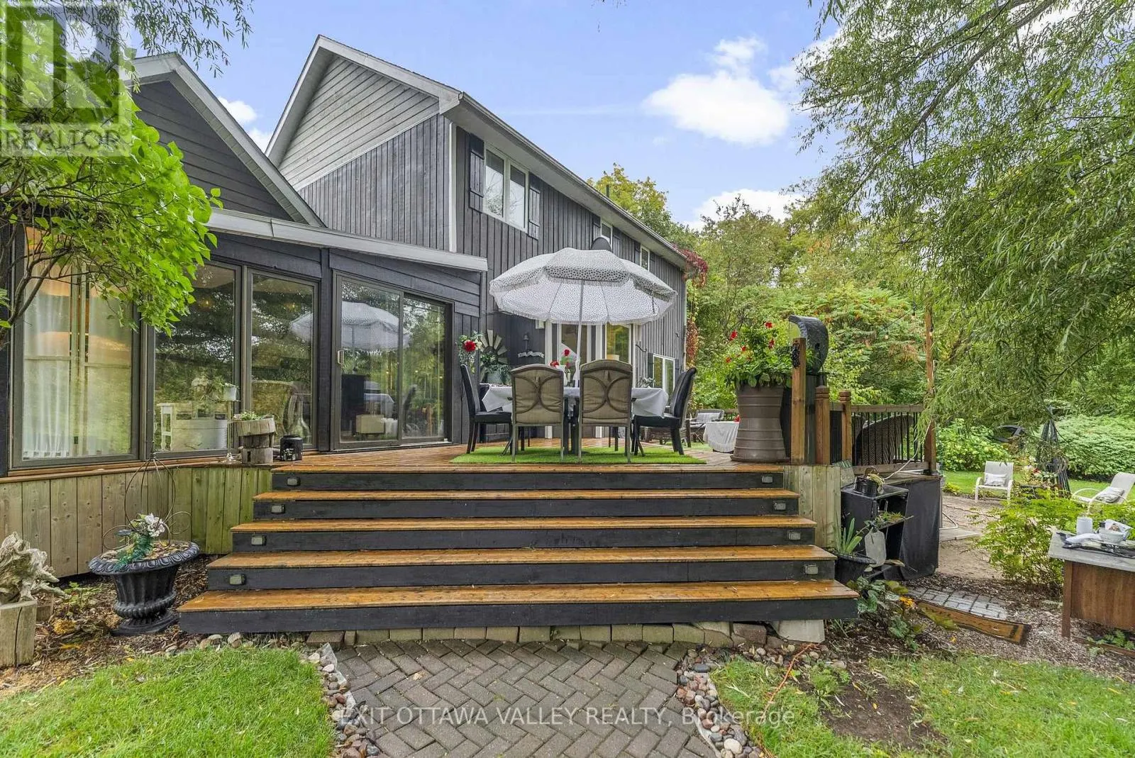 15 HUME STREET