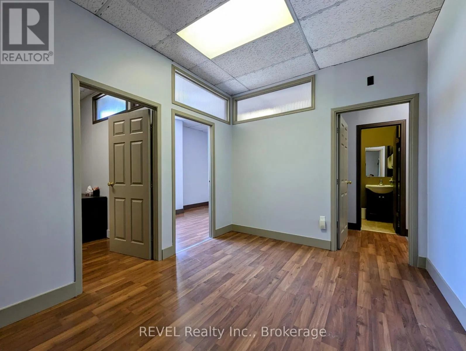 302 - 112 QUEENSTON STREET, #302