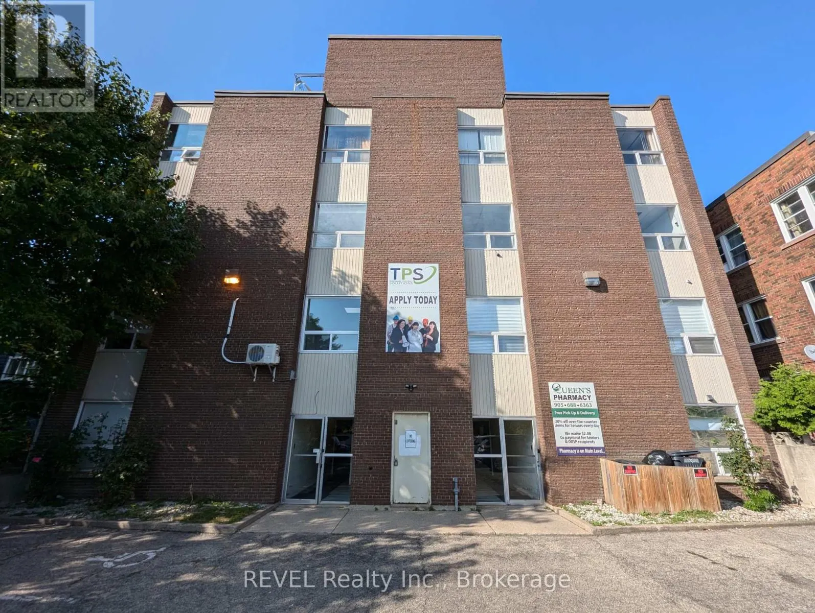 302 - 112 QUEENSTON STREET, #302