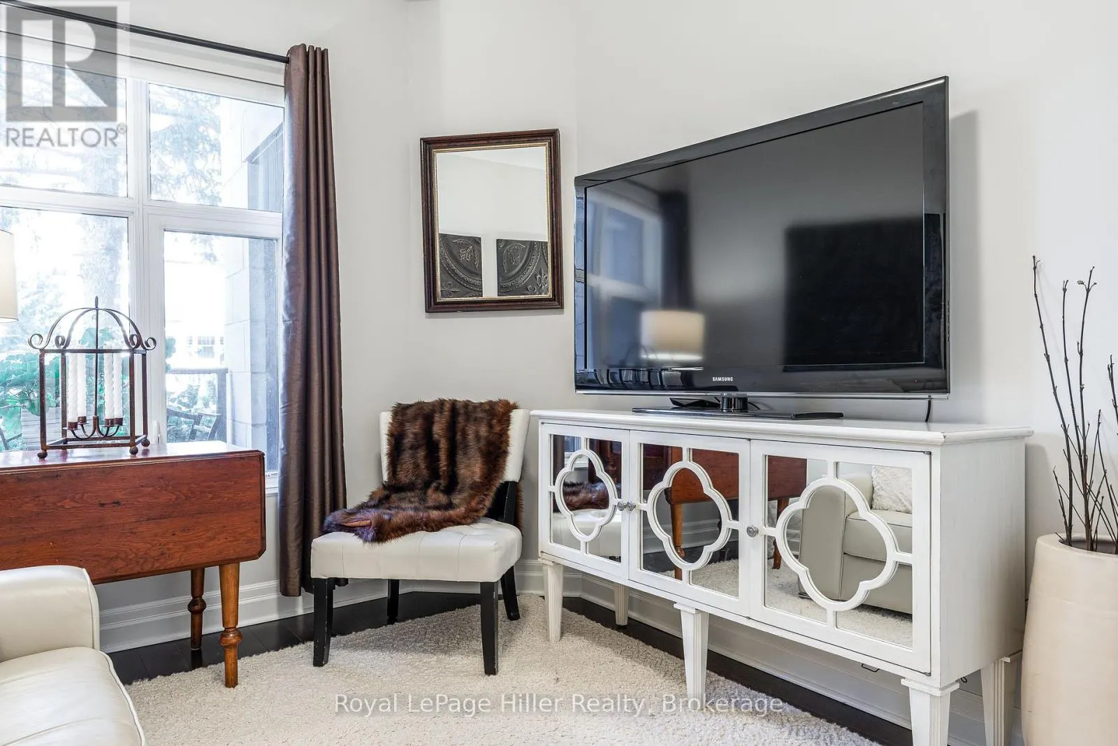 111 - 255 JOHN STREET, #111