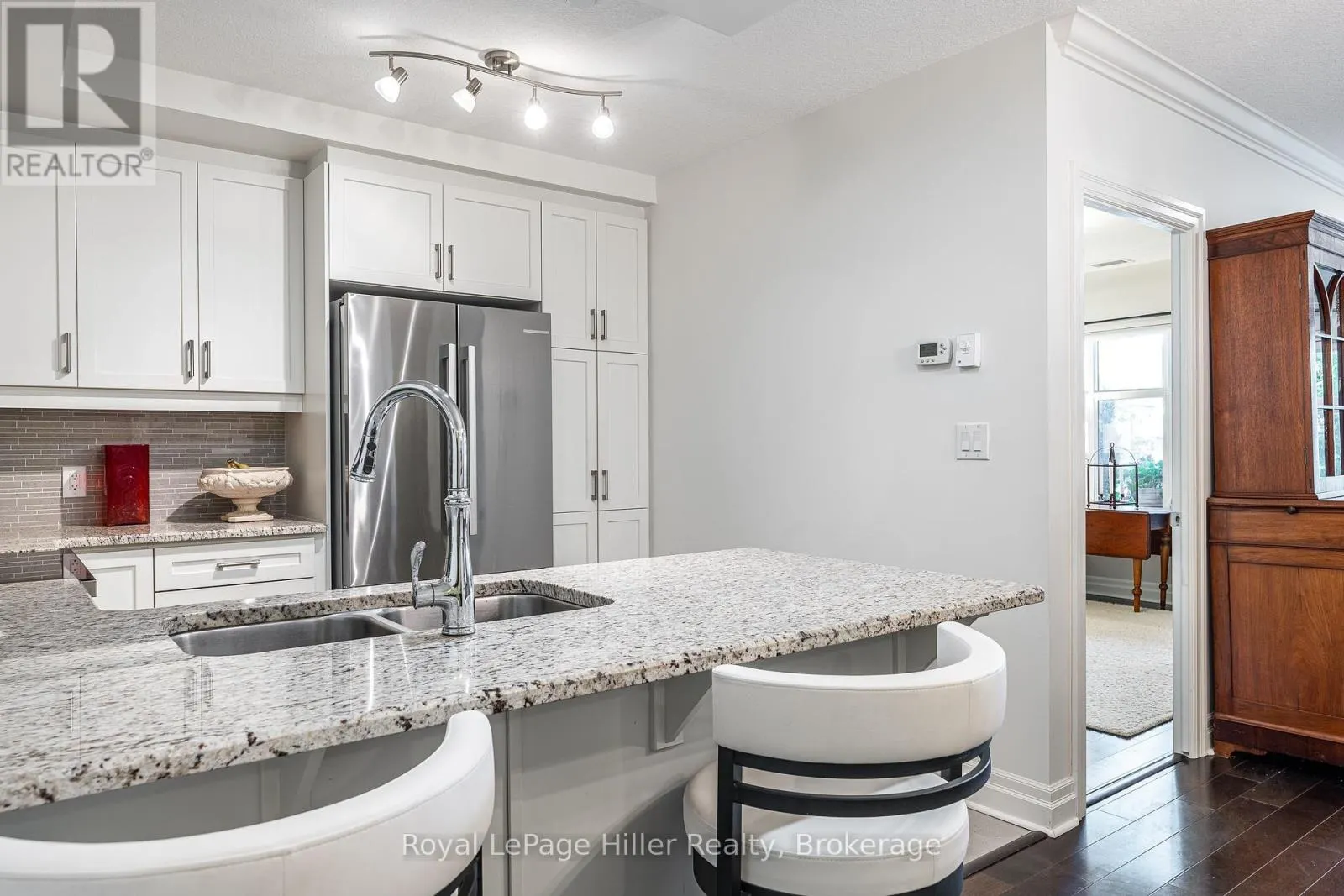 111 - 255 JOHN STREET, #111