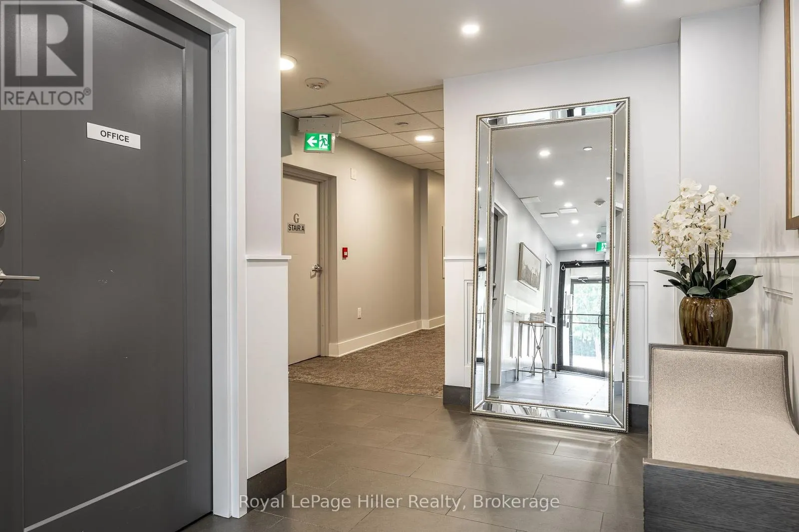 111 - 255 JOHN STREET, #111