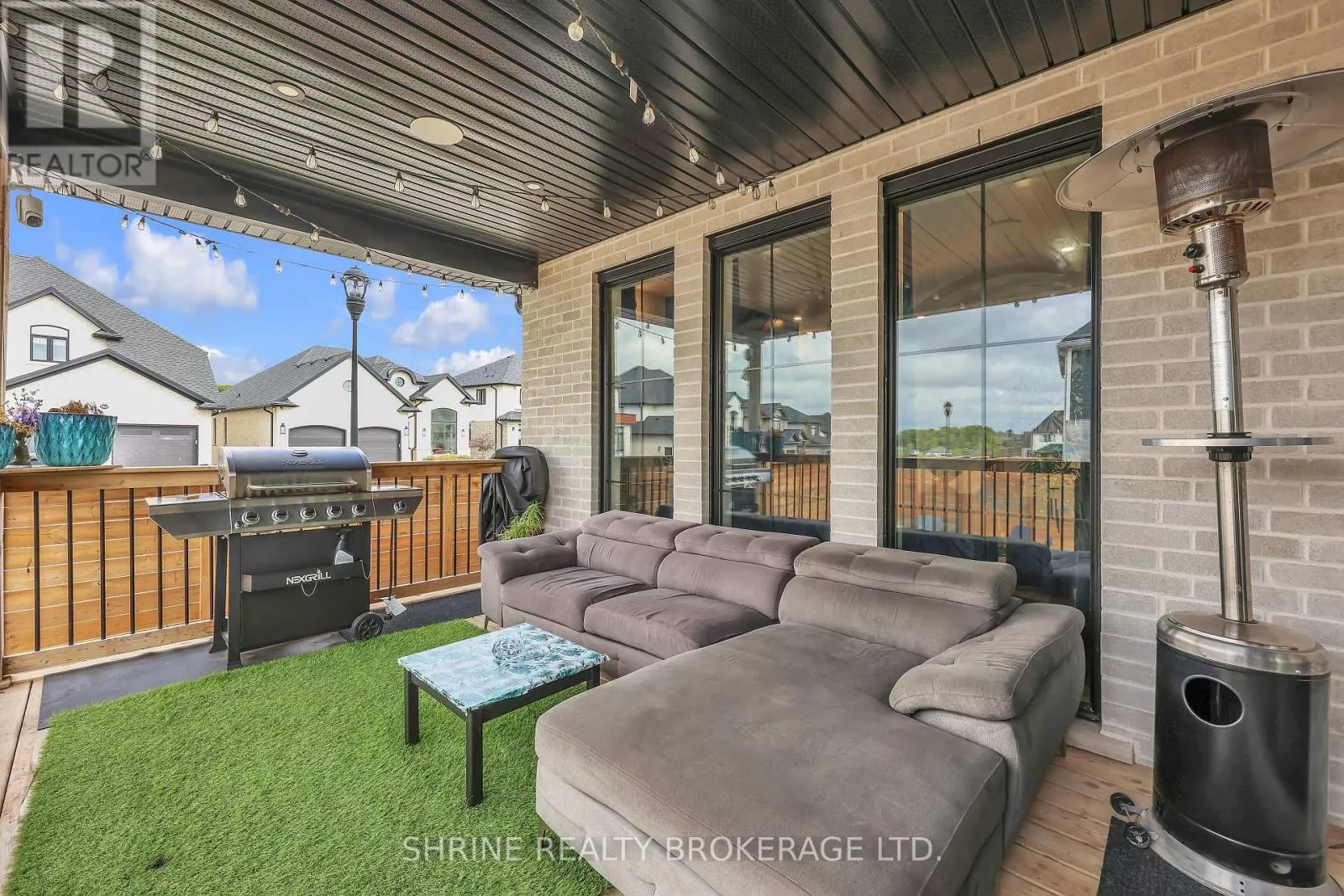1866 FOUNTAIN GRASS DRIVE