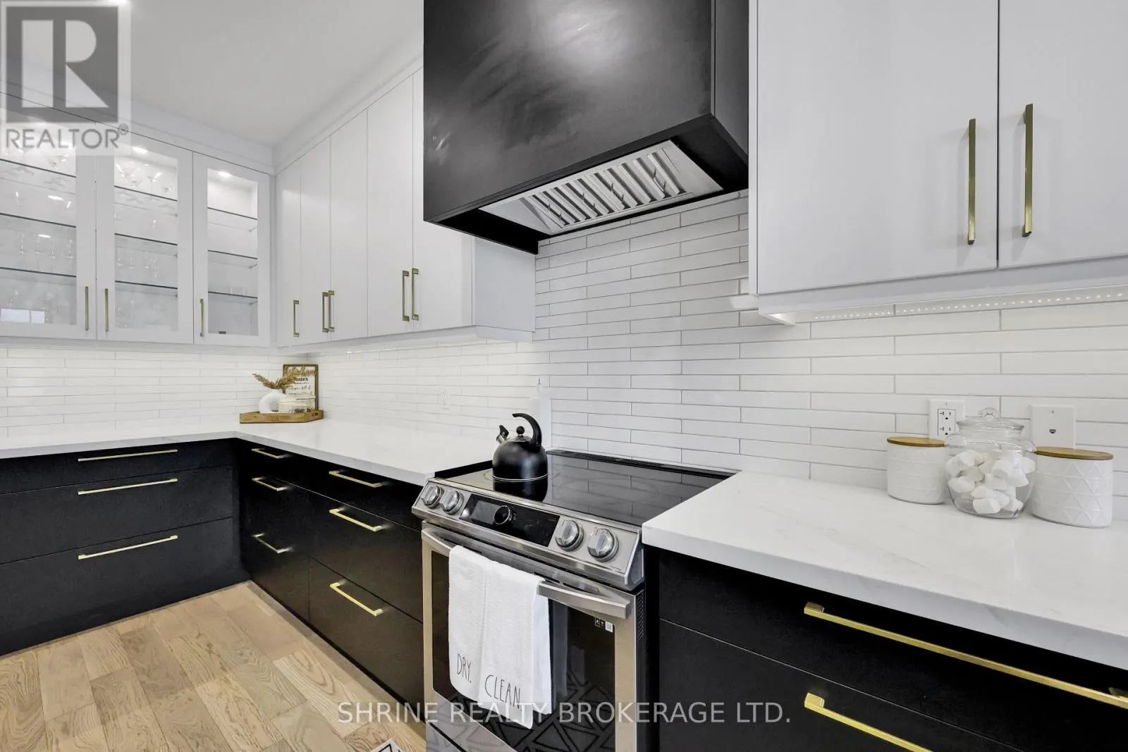 1866 FOUNTAIN GRASS DRIVE