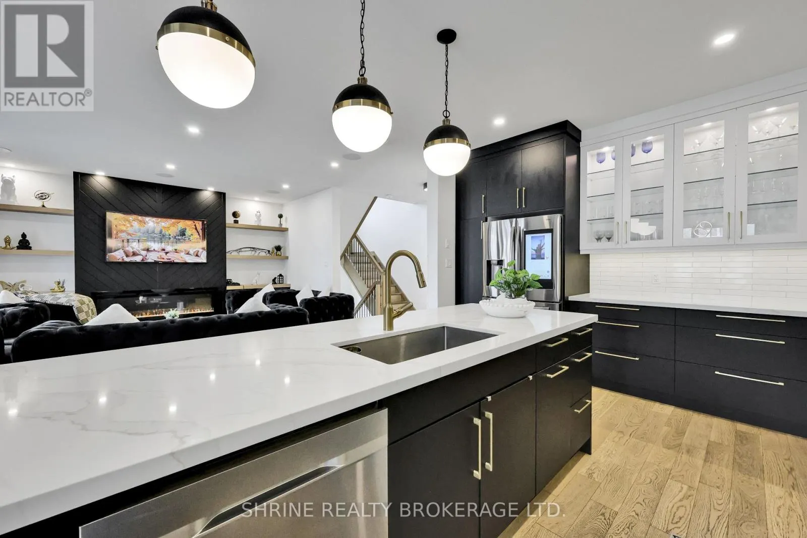 1866 FOUNTAIN GRASS DRIVE