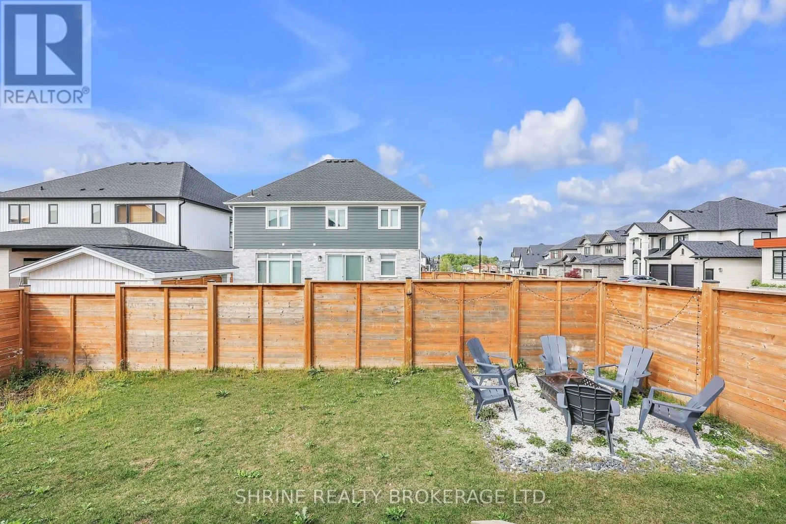 1866 FOUNTAIN GRASS DRIVE