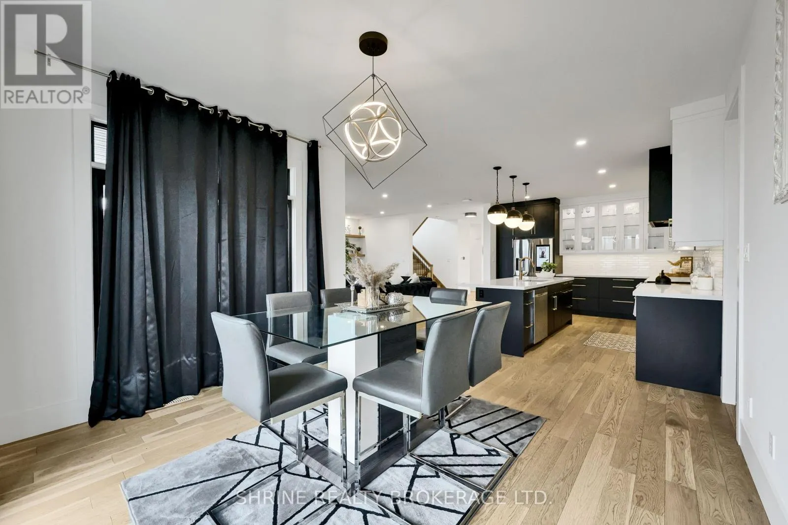 1866 FOUNTAIN GRASS DRIVE