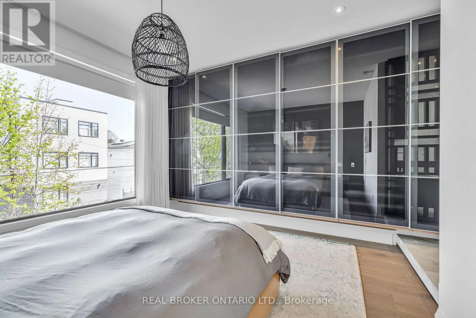 287 DOVERCOURT AVENUE