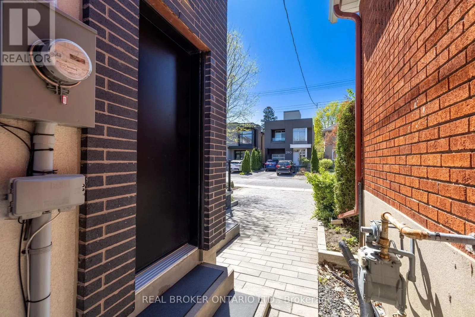 287 DOVERCOURT AVENUE