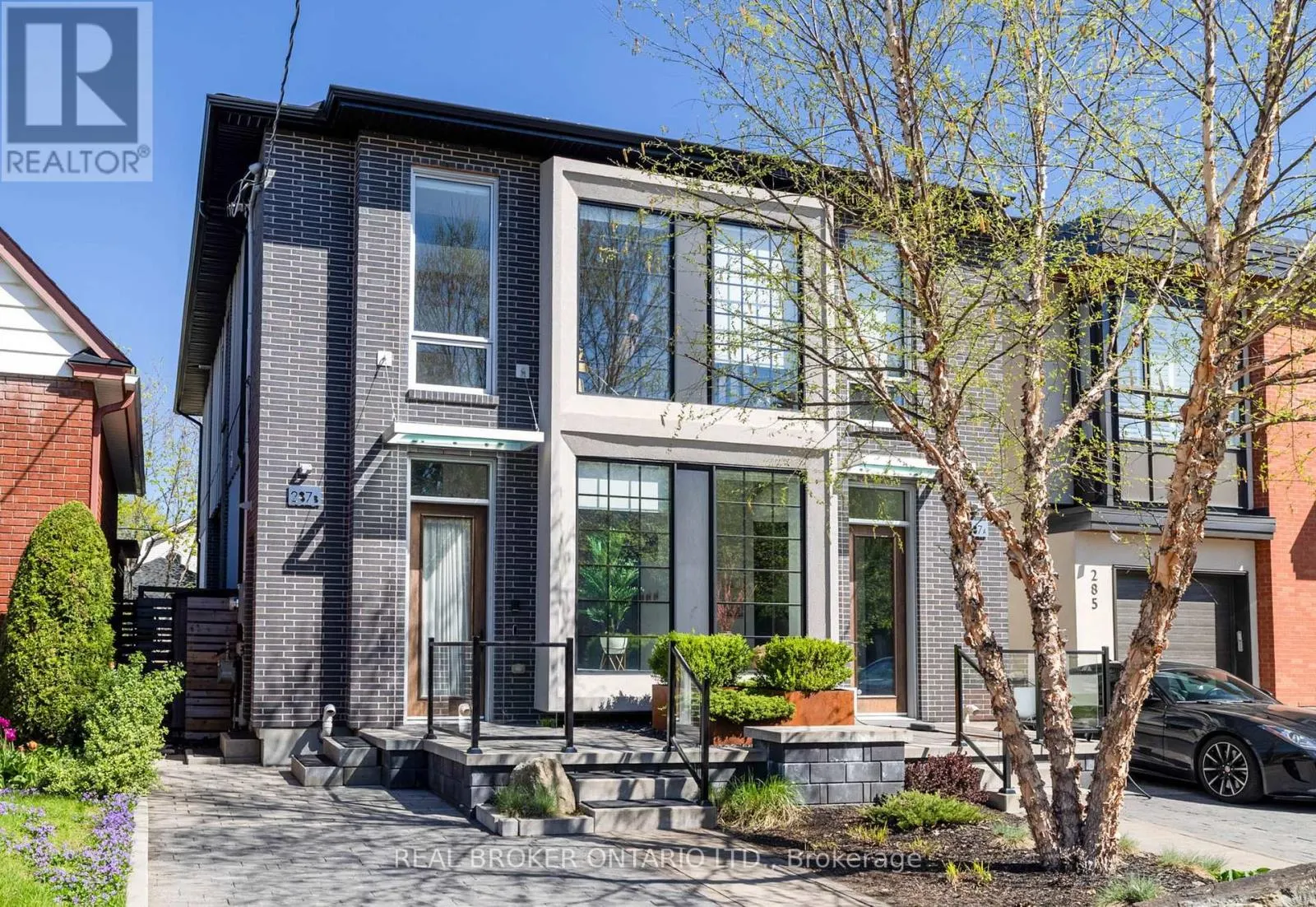 287 DOVERCOURT AVENUE