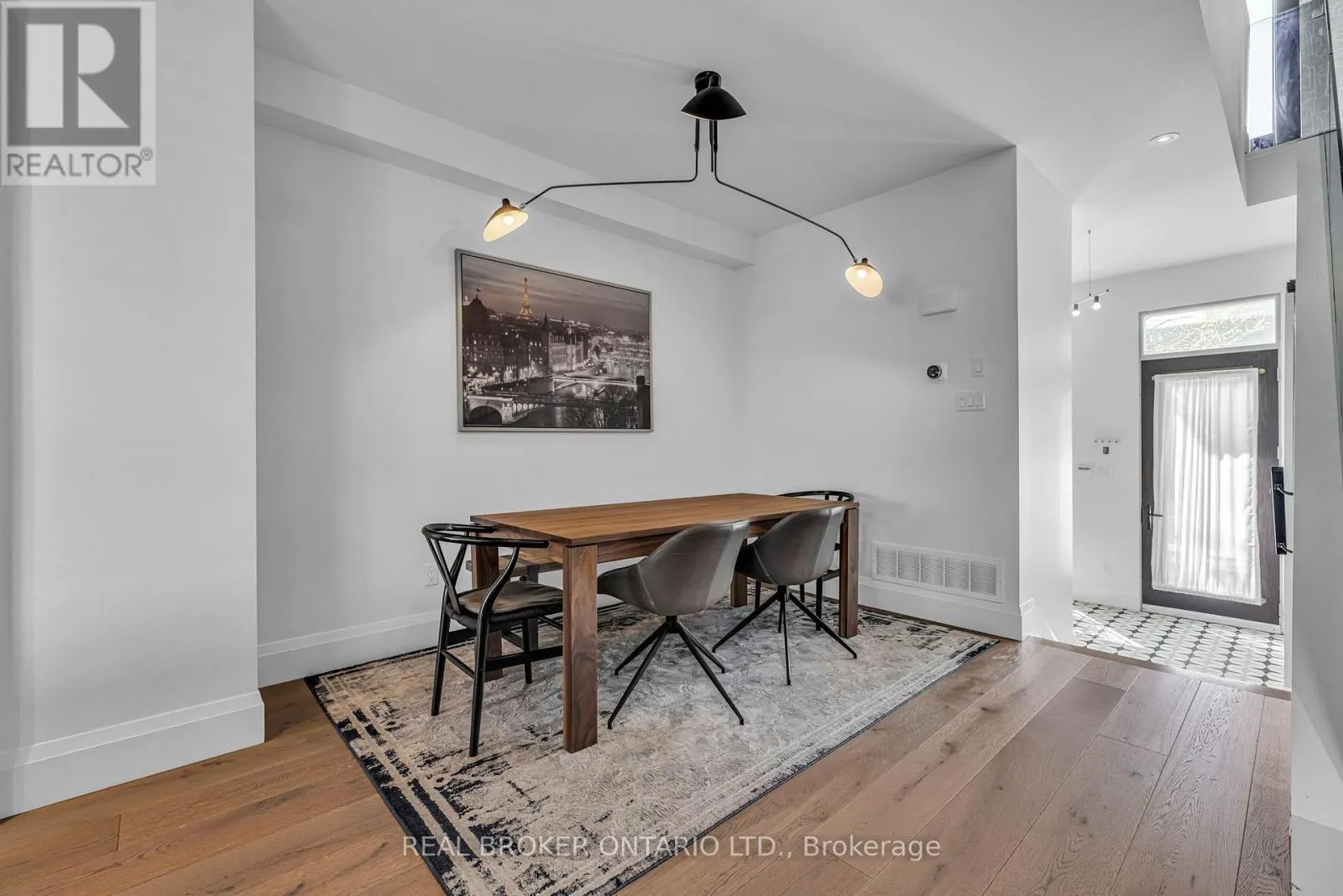 287 DOVERCOURT AVENUE