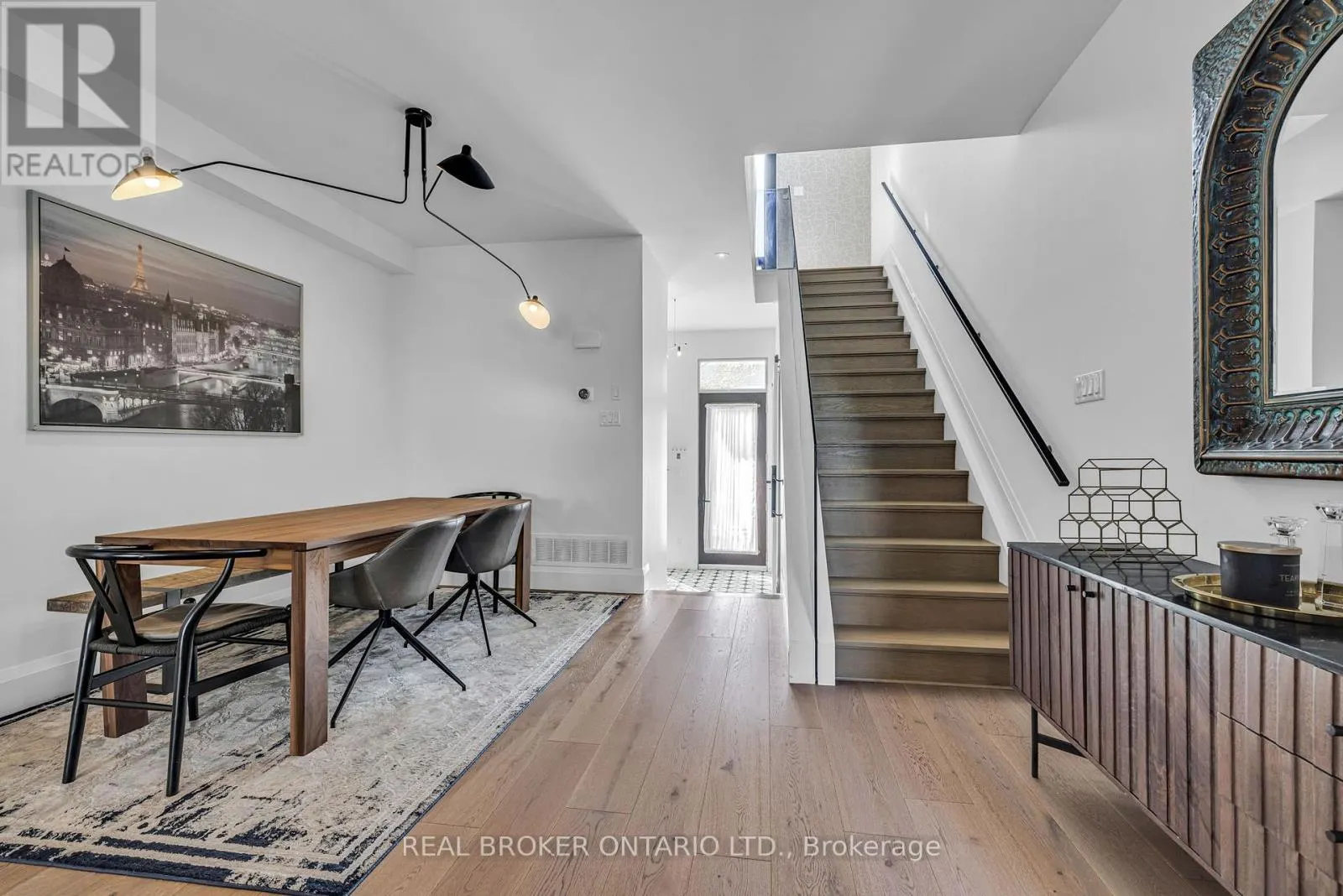 287 DOVERCOURT AVENUE