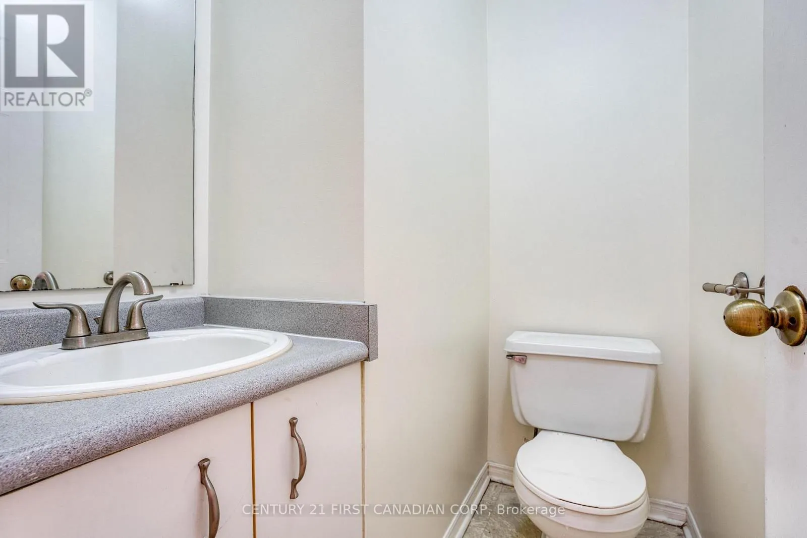 89 - 9 AILSA PLACE, #89