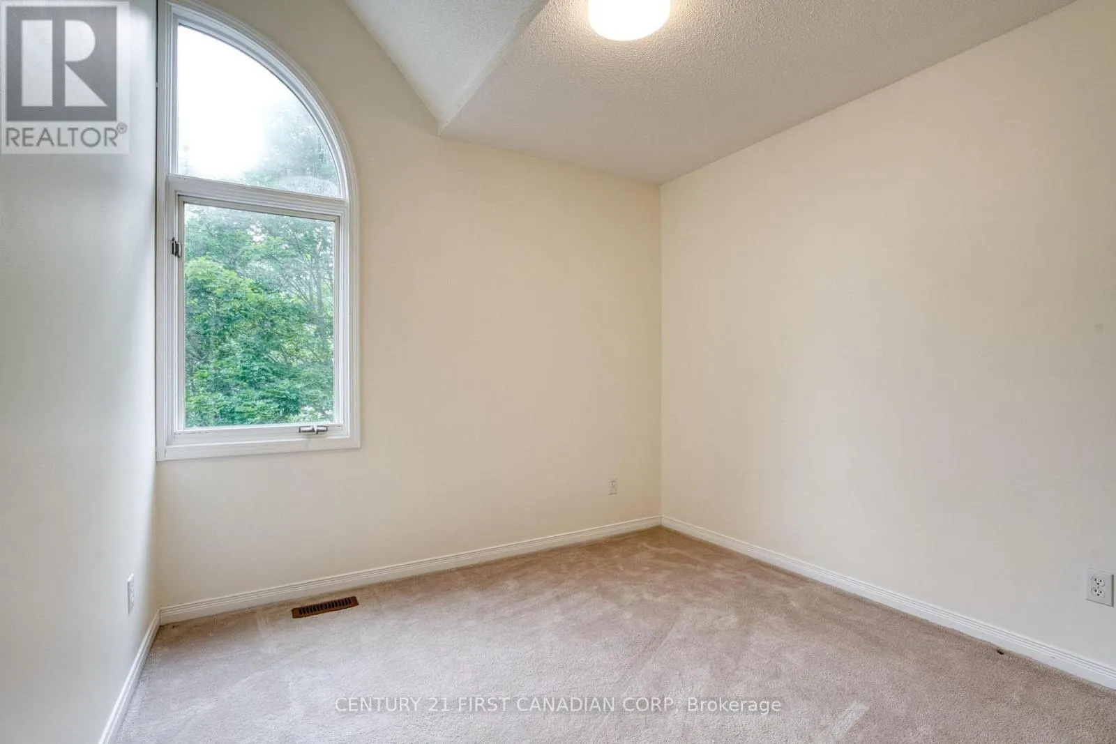 89 - 9 AILSA PLACE, #89