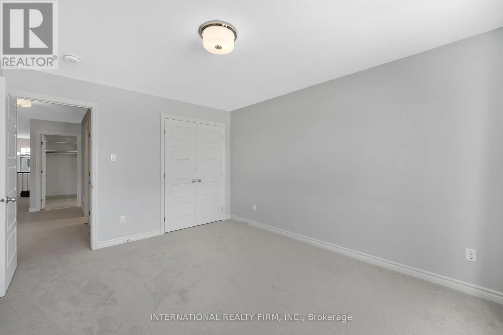 696 MOONFLOWER CRESCENT N