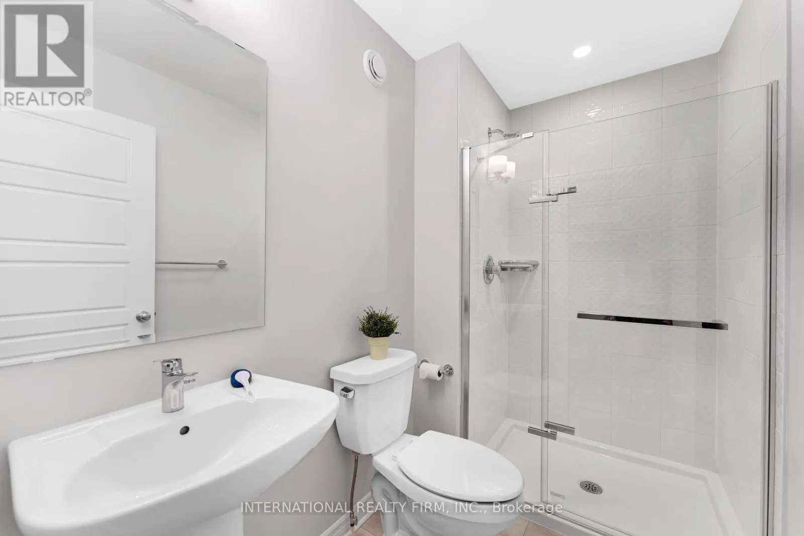 696 MOONFLOWER CRESCENT N
