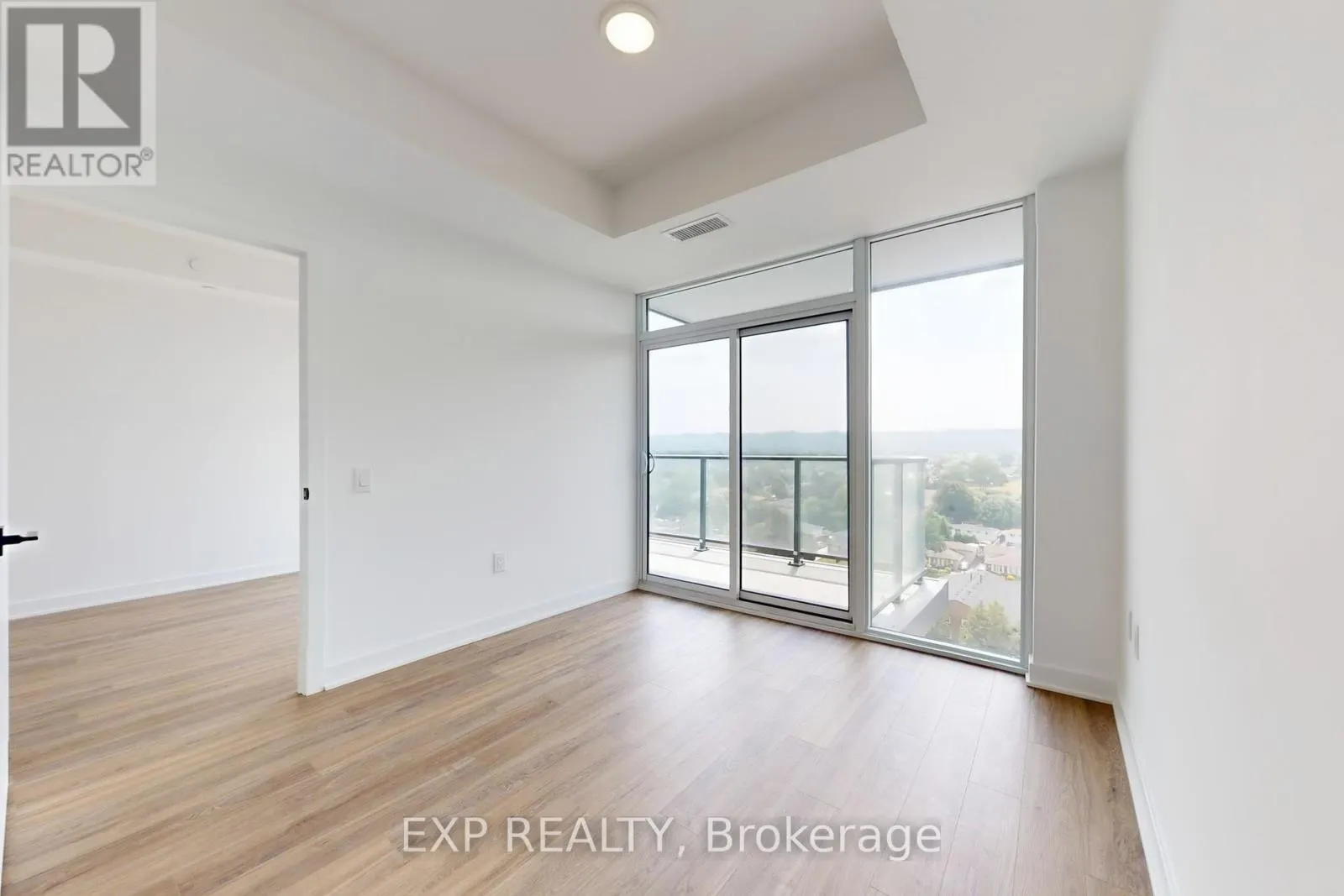919 - 2782 BARTON STREET E