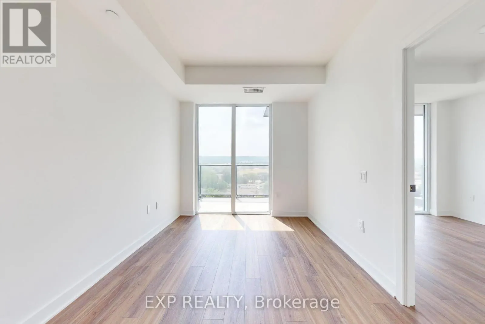 919 - 2782 BARTON STREET E