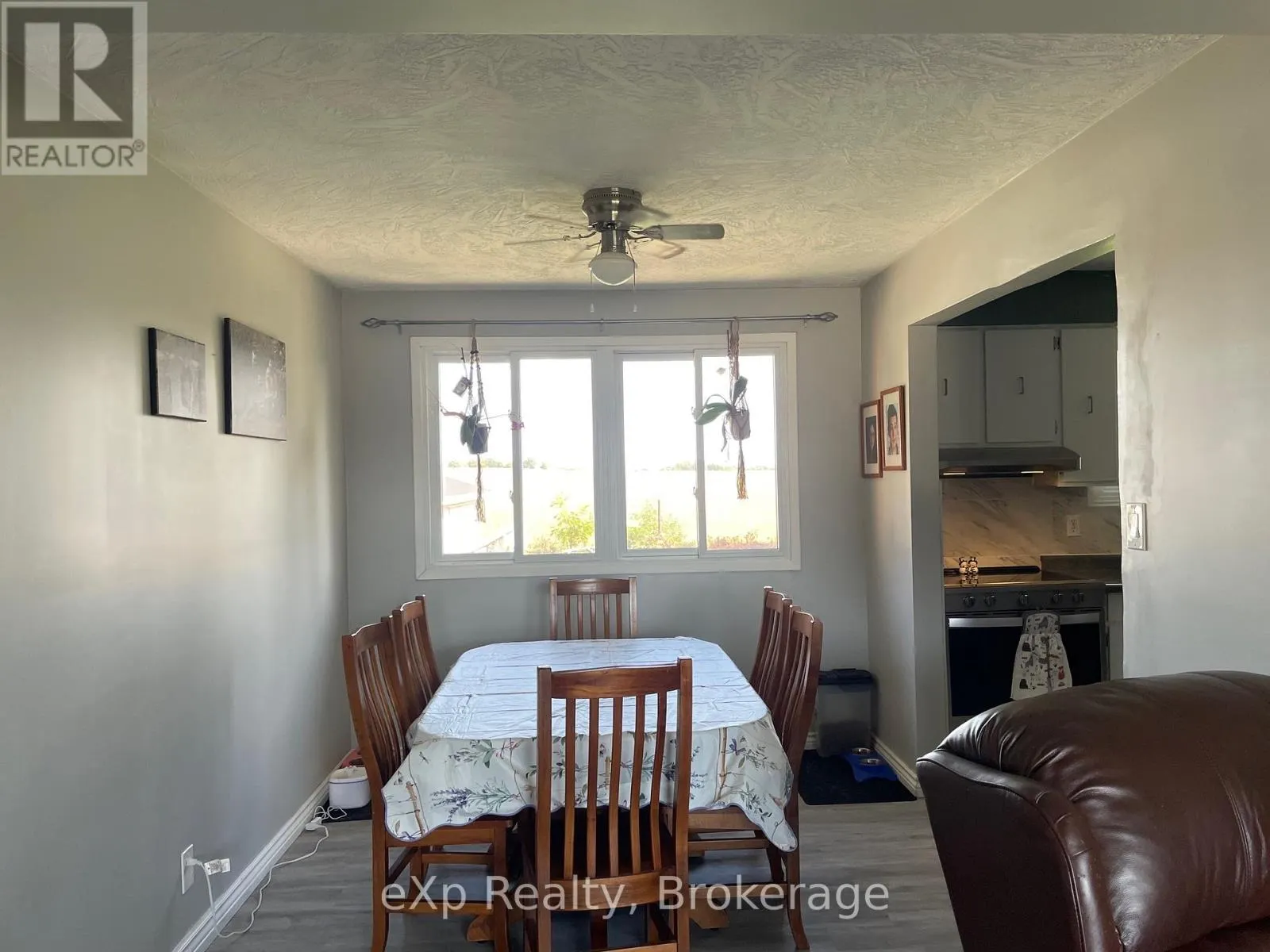 21 FAIRVIEW DRIVE