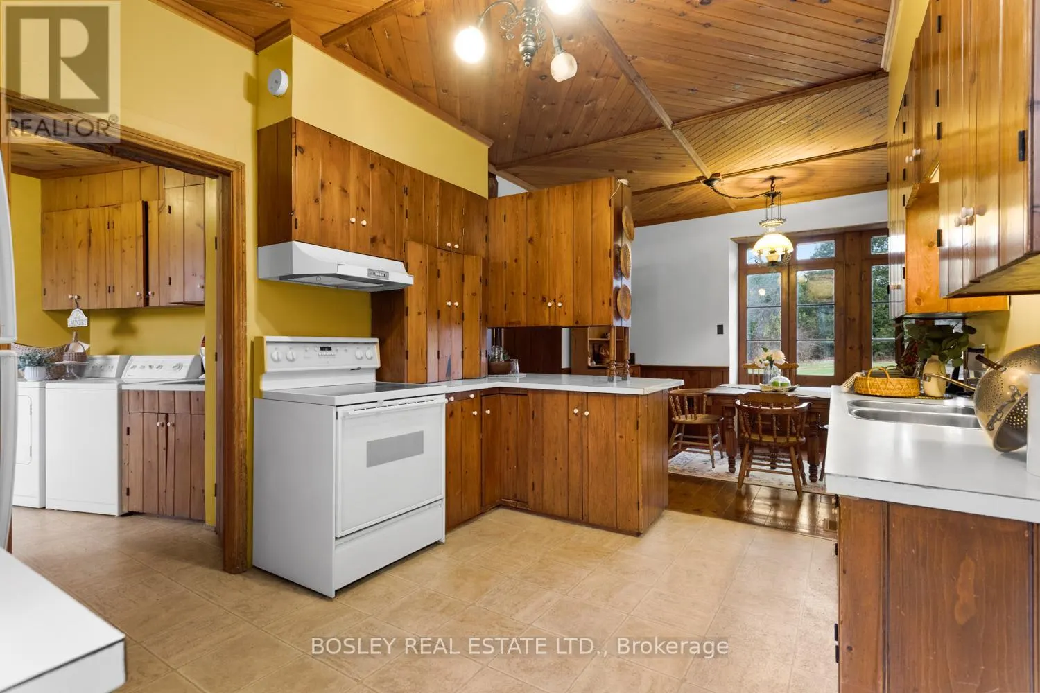2247 VAN LUVEN ROAD