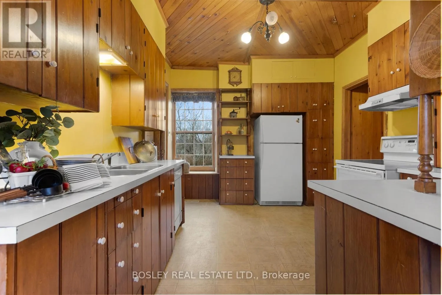 2247 VAN LUVEN ROAD