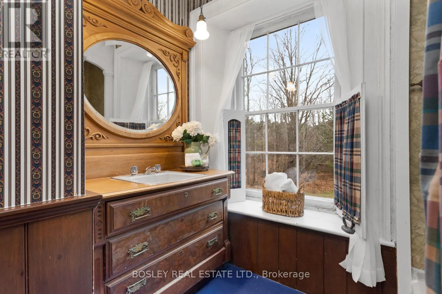2247 VAN LUVEN ROAD