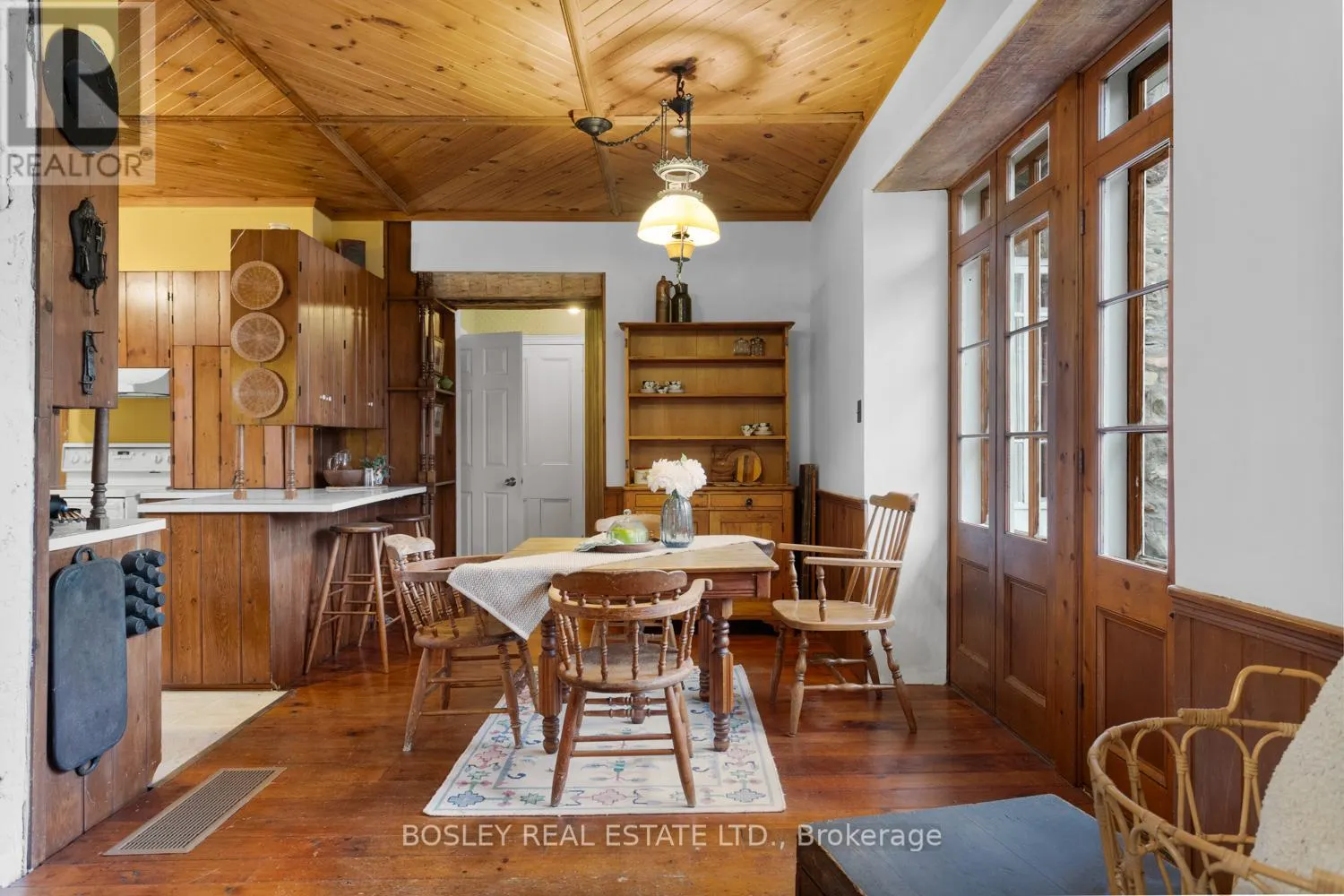 2247 VAN LUVEN ROAD