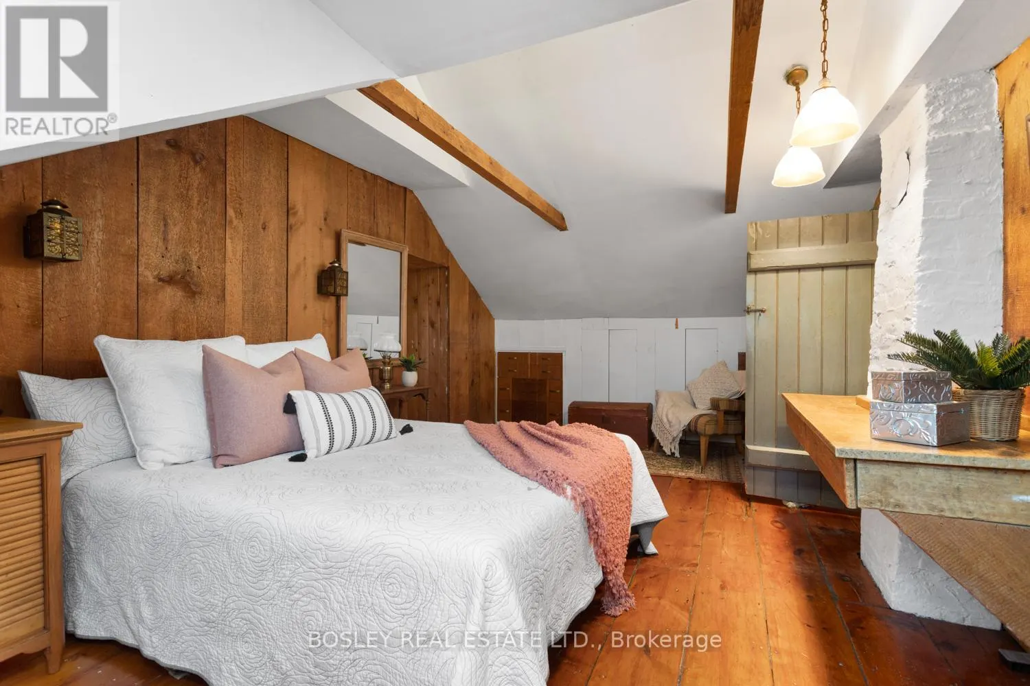 2247 VAN LUVEN ROAD