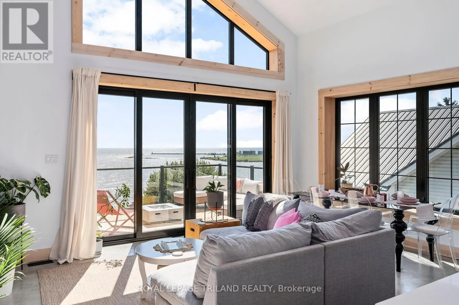 164 BRAYSIDE STREET
