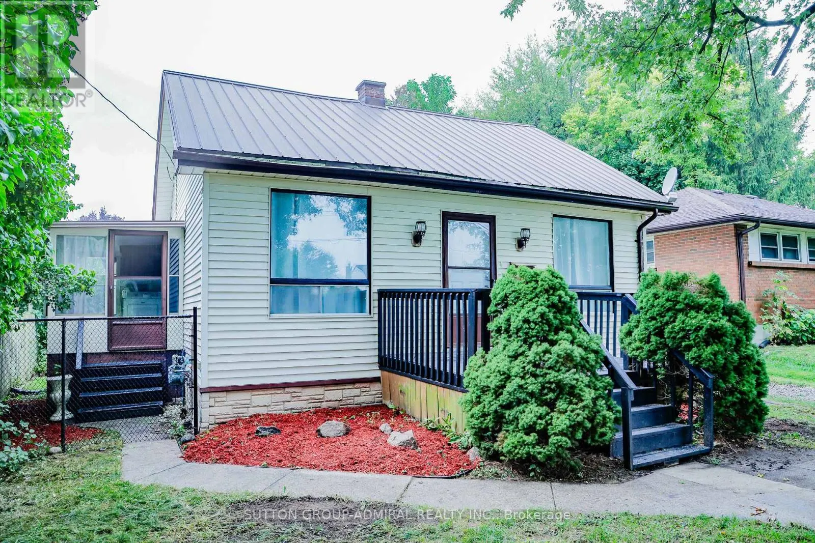 383 EDMONTON STREET
