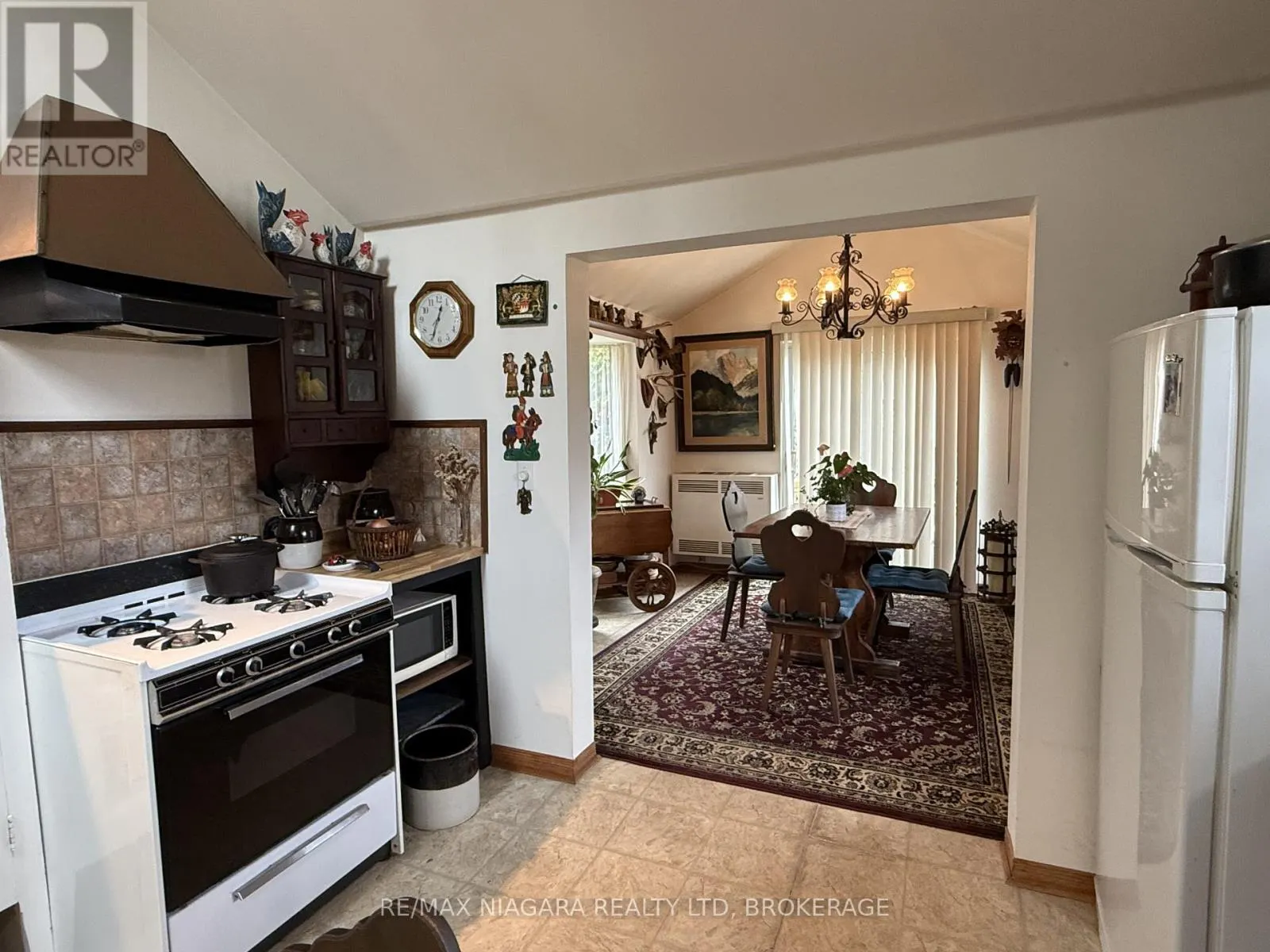 3721 DOMINION ROAD