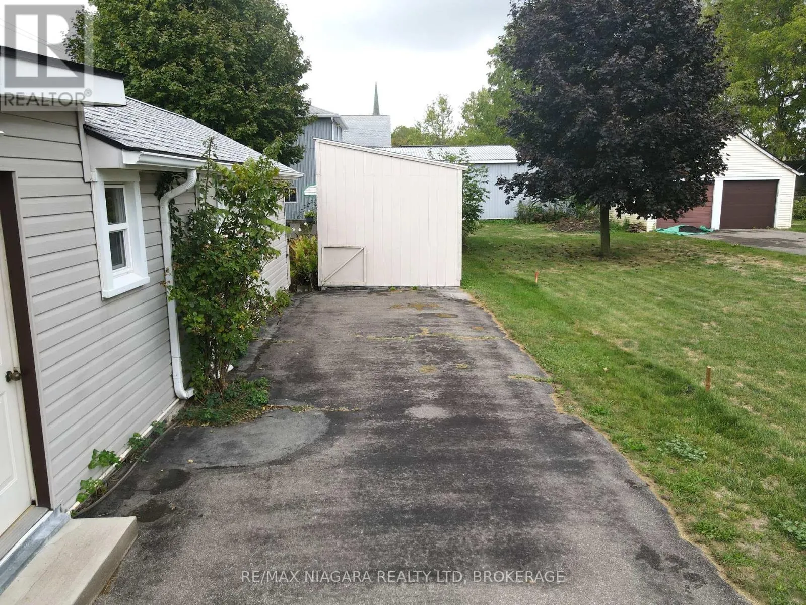 3721 DOMINION ROAD