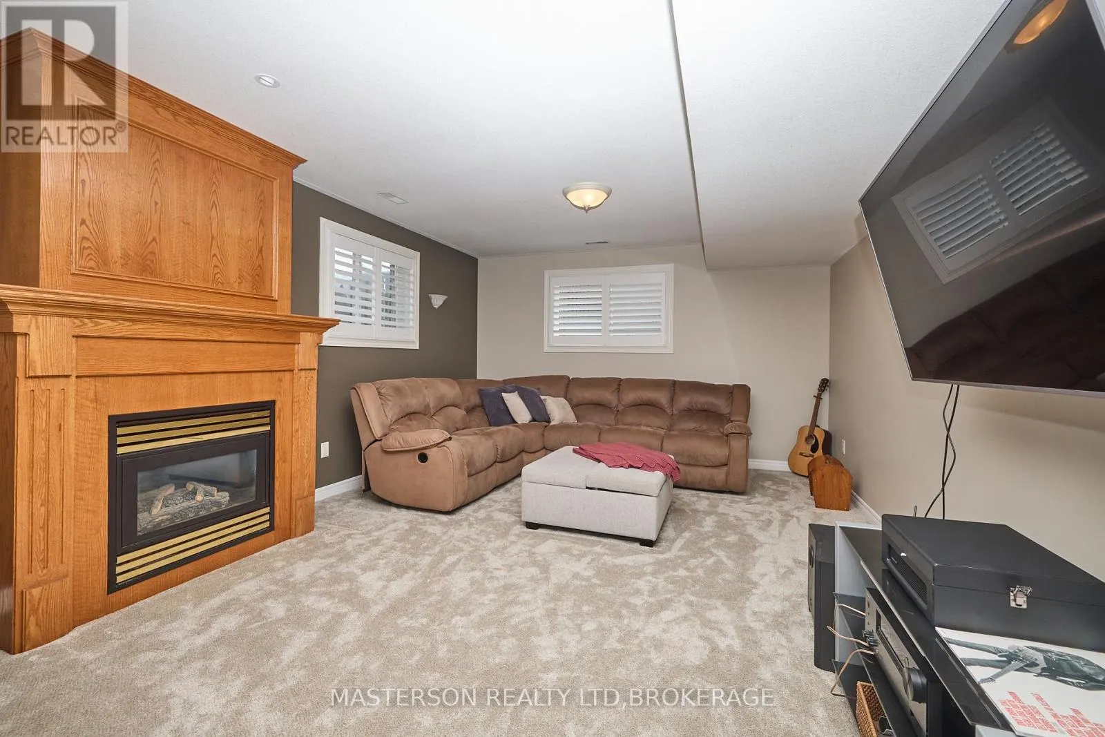 6906 KELLY DRIVE