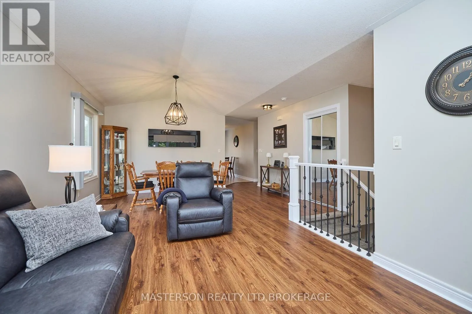 6906 KELLY DRIVE