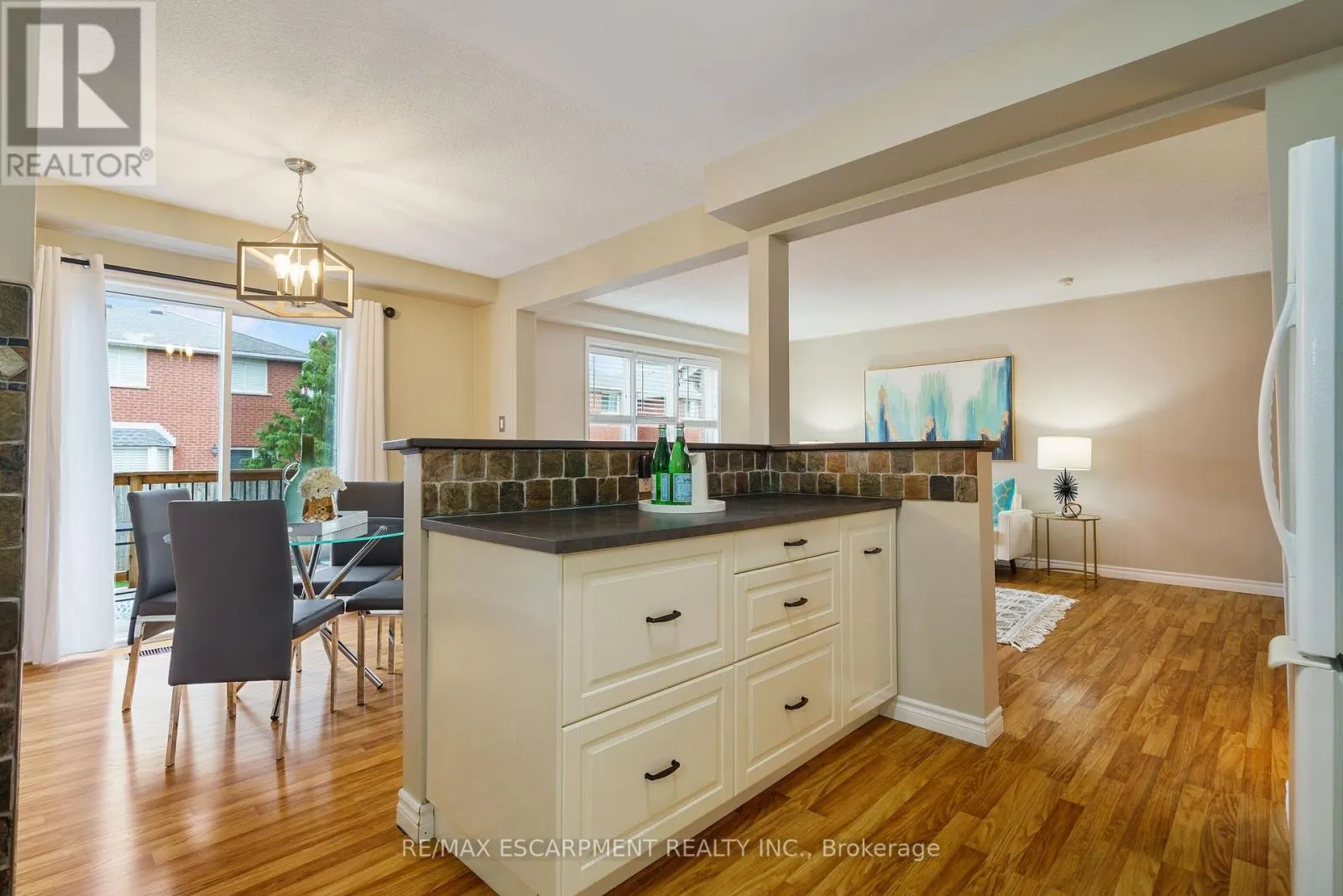 85 CHELSEA CRESCENT
