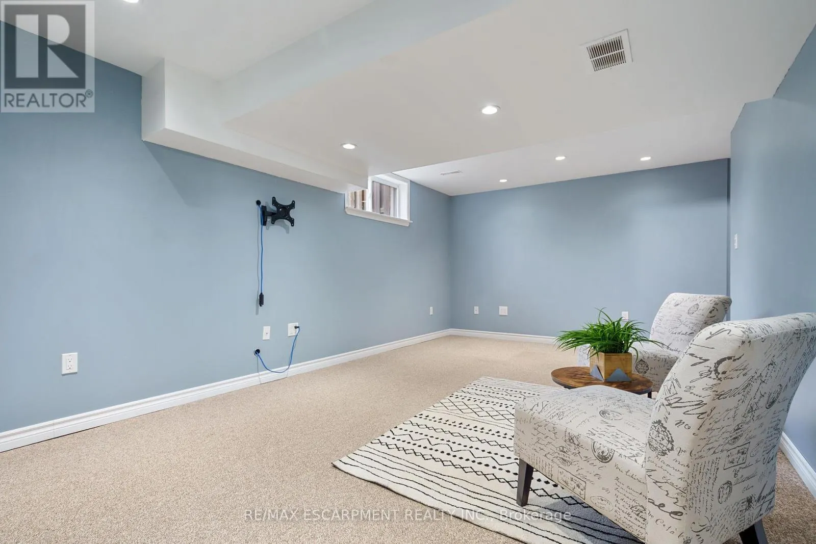 85 CHELSEA CRESCENT