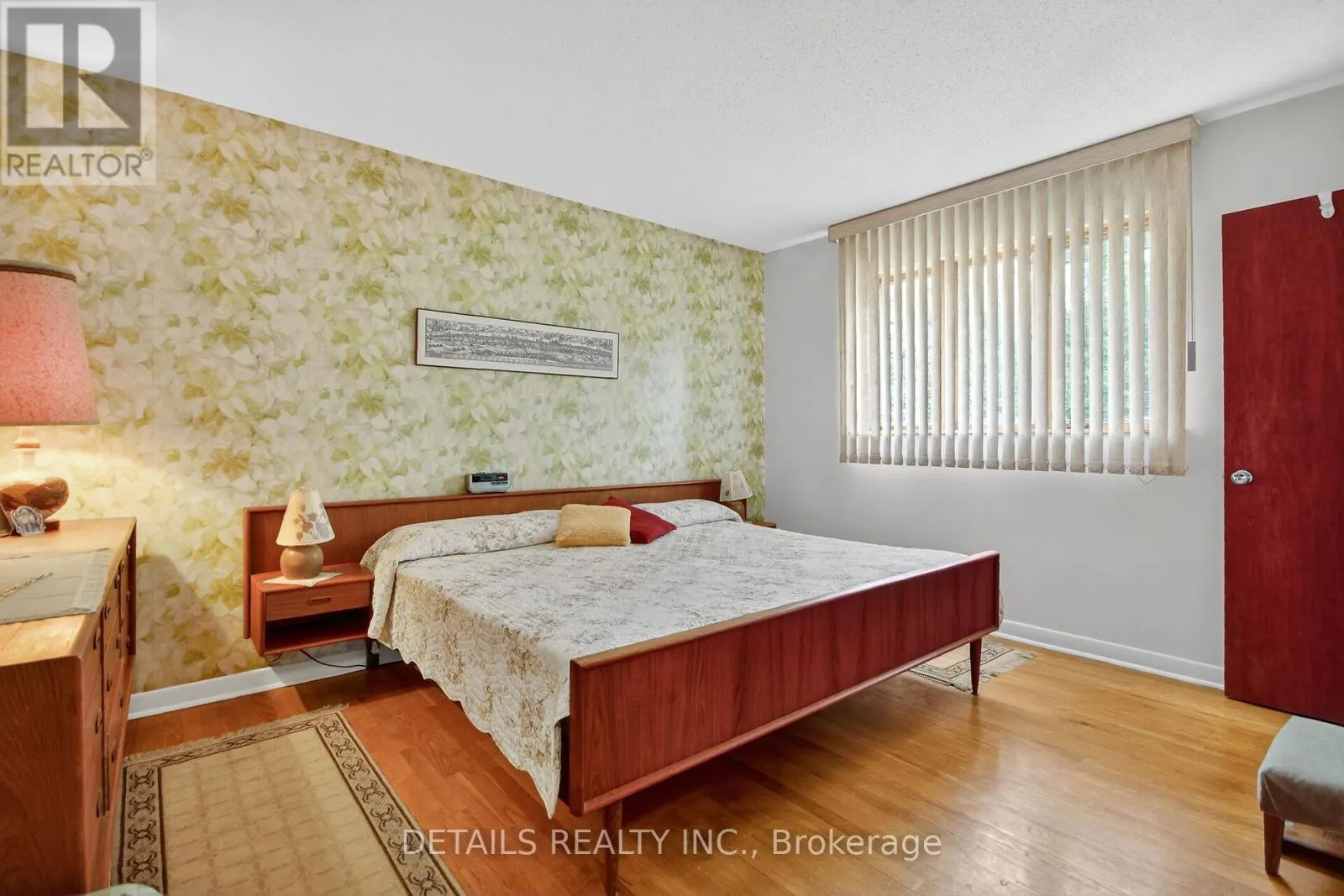 101 HILLIARD AVENUE