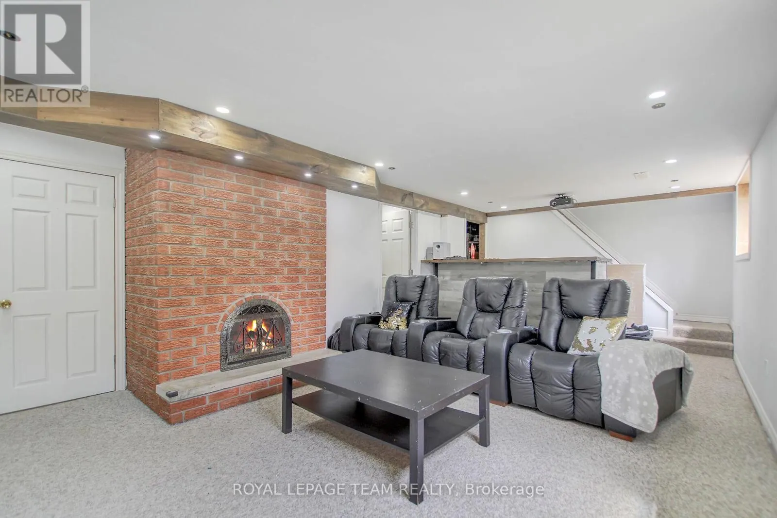 129 SPINNAKER WAY