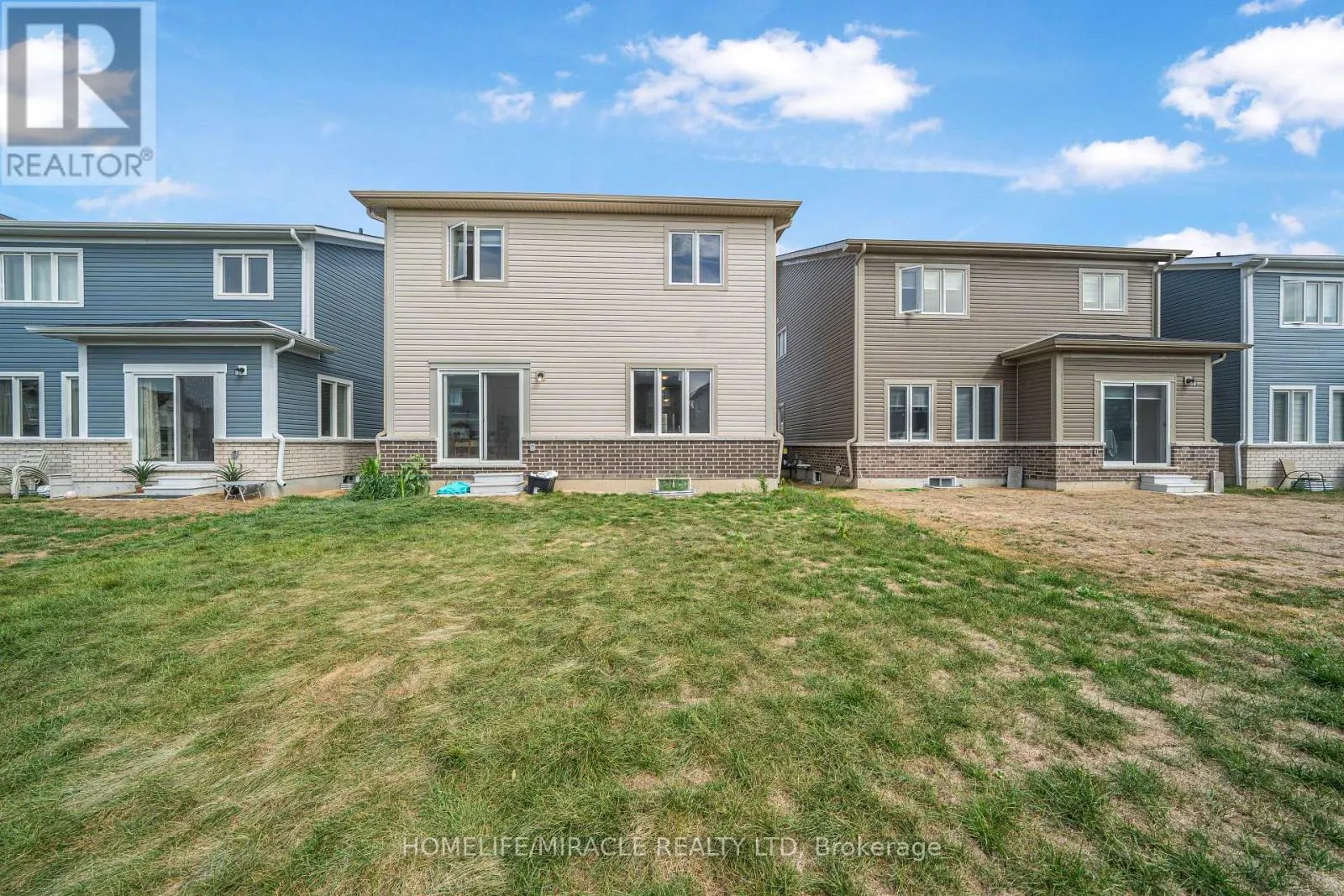 121 OAKMONT DRIVE
