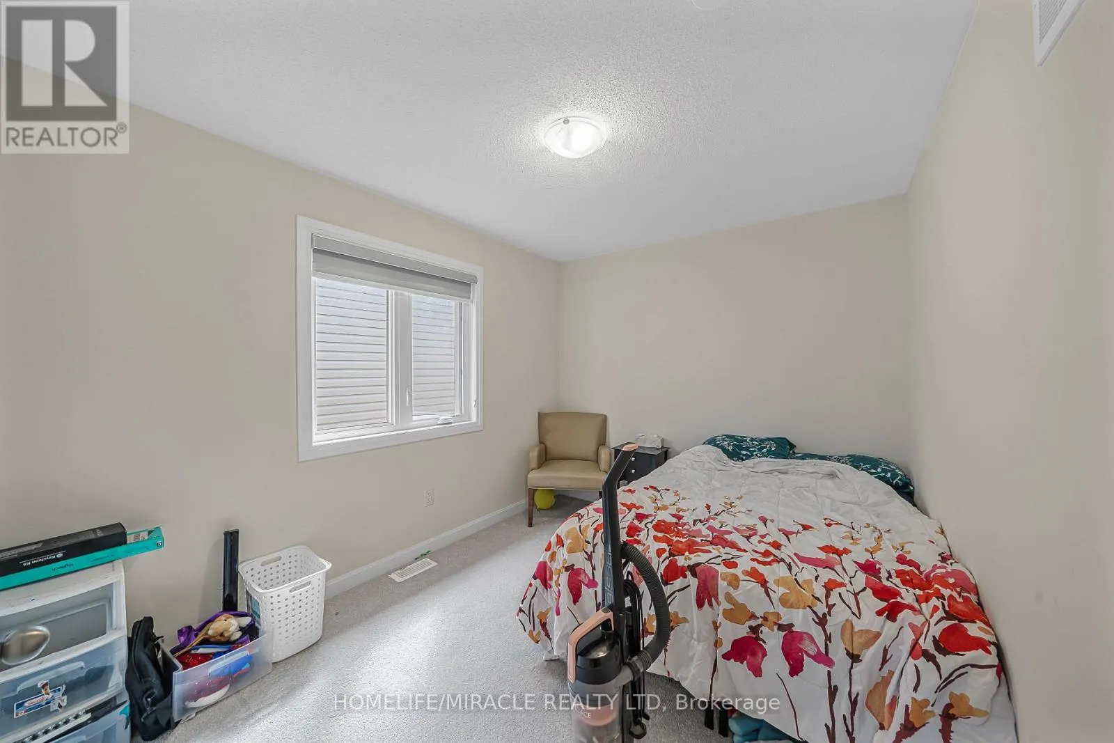 121 OAKMONT DRIVE
