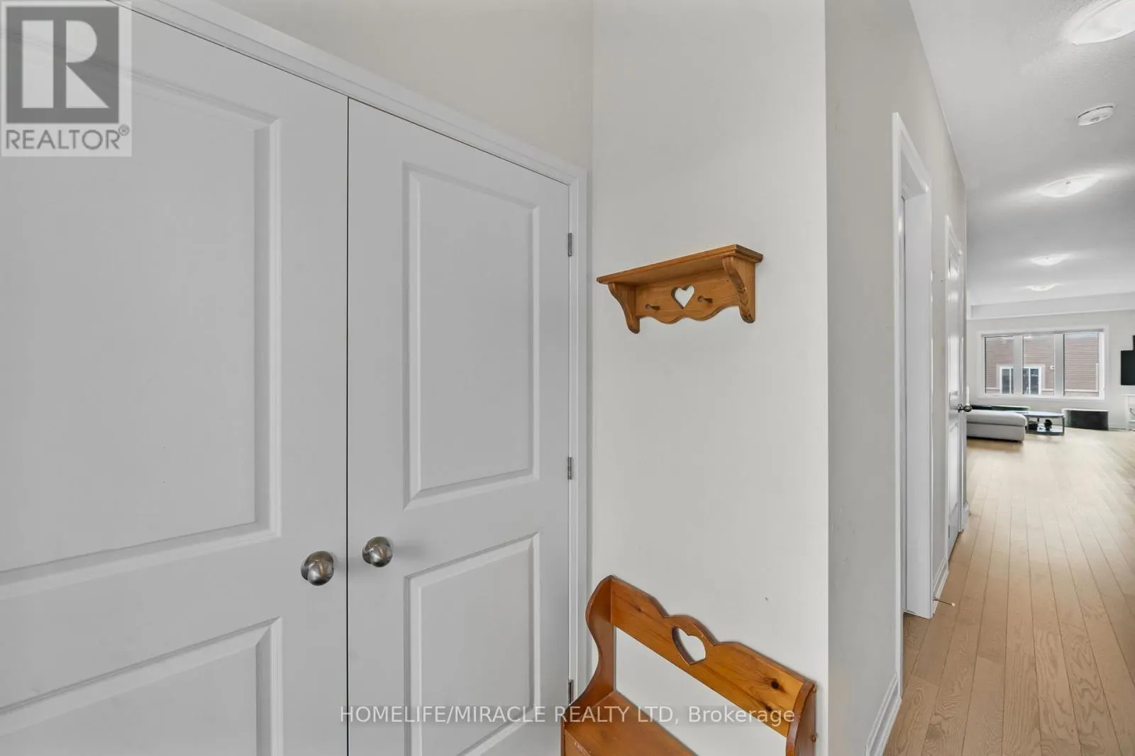 121 OAKMONT DRIVE